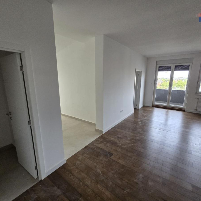 Stan Prodaja Novi Sad  117 m2