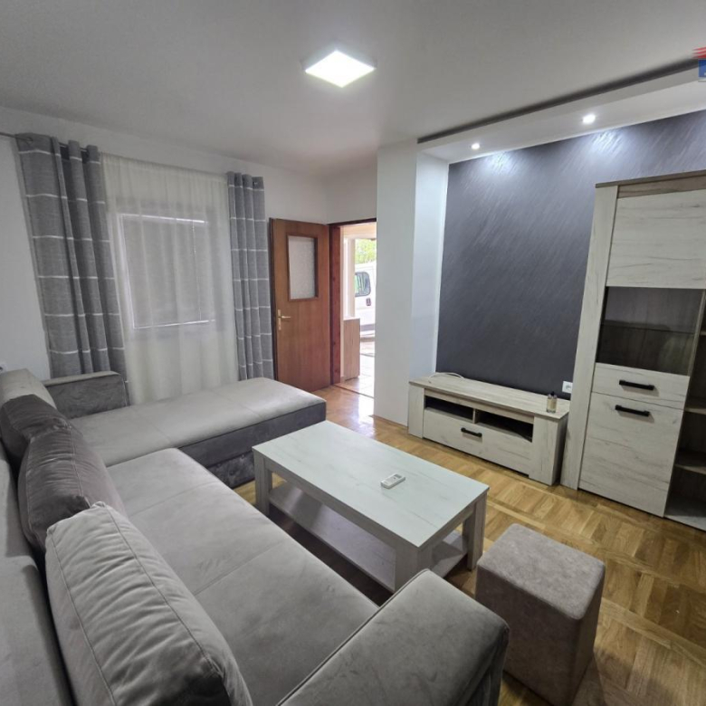 Stan Izdavanje Novi Sad  60 m2