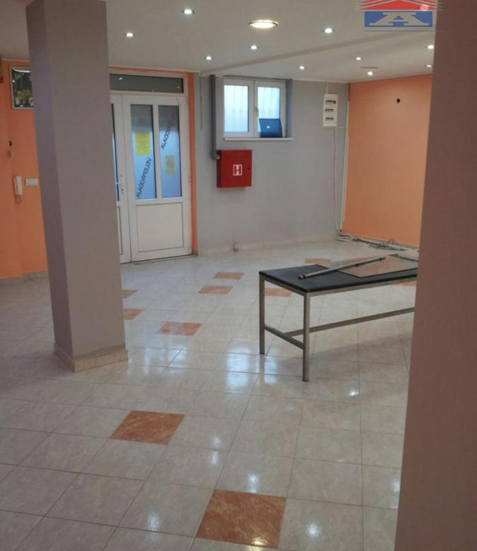 Lokal Prodaja Novi Sad  260 m2