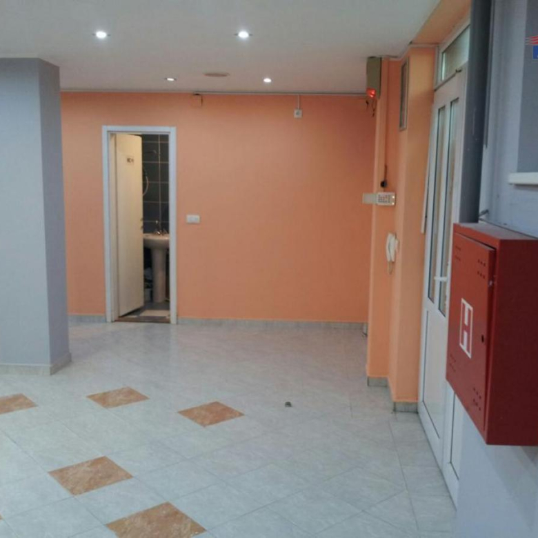 Lokal Prodaja Novi Sad  260 m2
