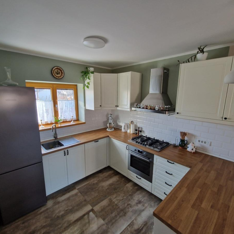 Kuća Prodaja Temerin  230 m2