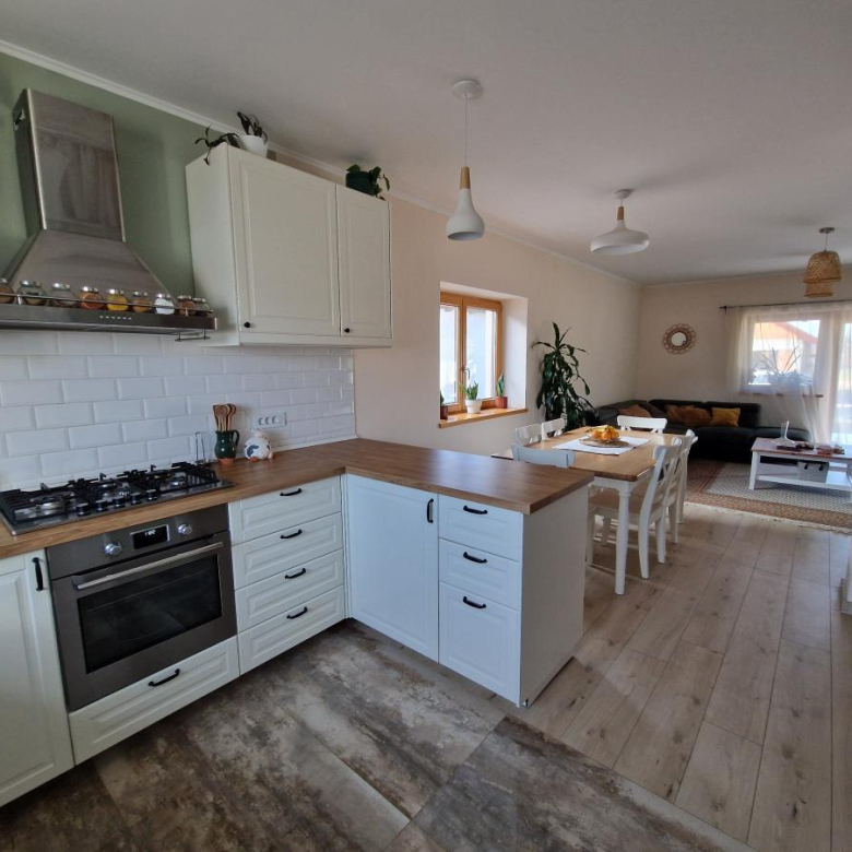Kuća Prodaja Temerin  230 m2