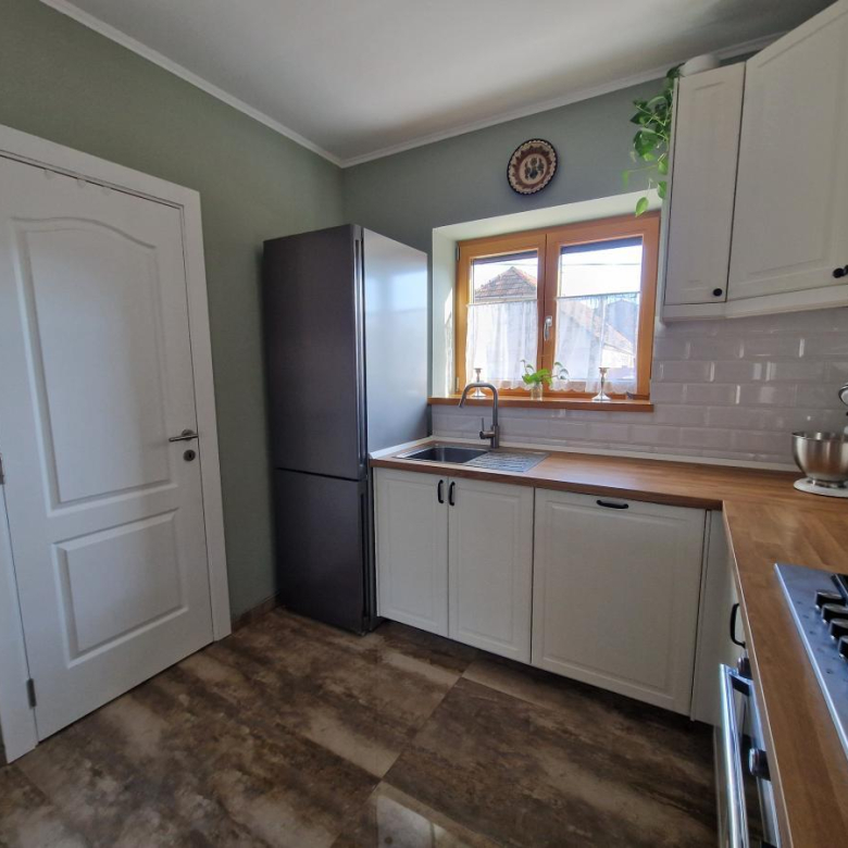 Kuća Prodaja Temerin  230 m2
