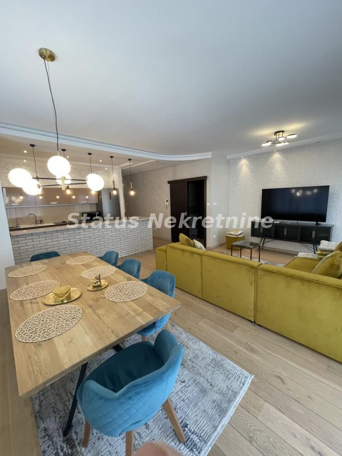 Stan Prodaja Novi Sad  105 m2