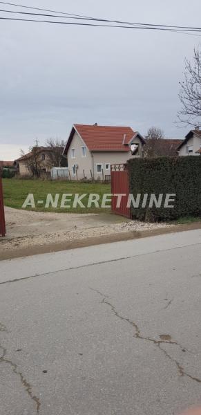 Plac Izdavanje Novi Sad  0 m2