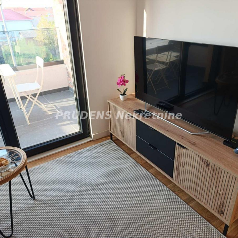 Stan Izdavanje Beograd  57 m2