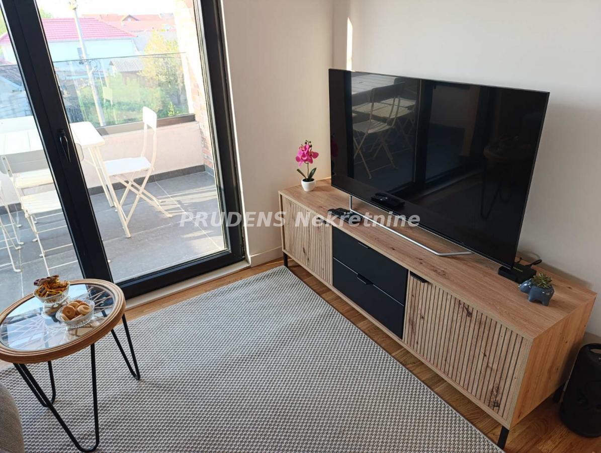 Stan Izdavanje Beograd  57 m2
