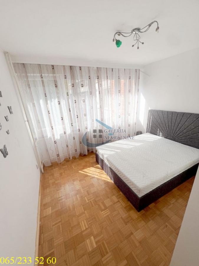 Stan Prodaja Beograd Farmaceutski Fakultet 75 m2
