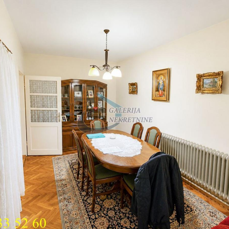 Kuća Prodaja Inđija  212 m2