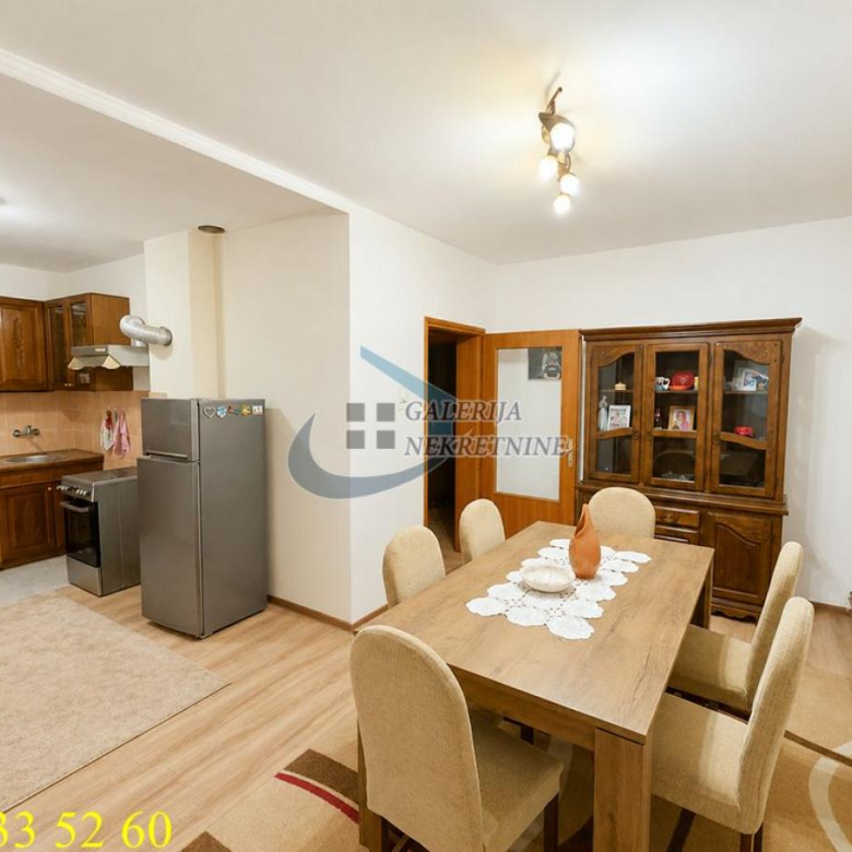 Kuća Prodaja Inđija  212 m2