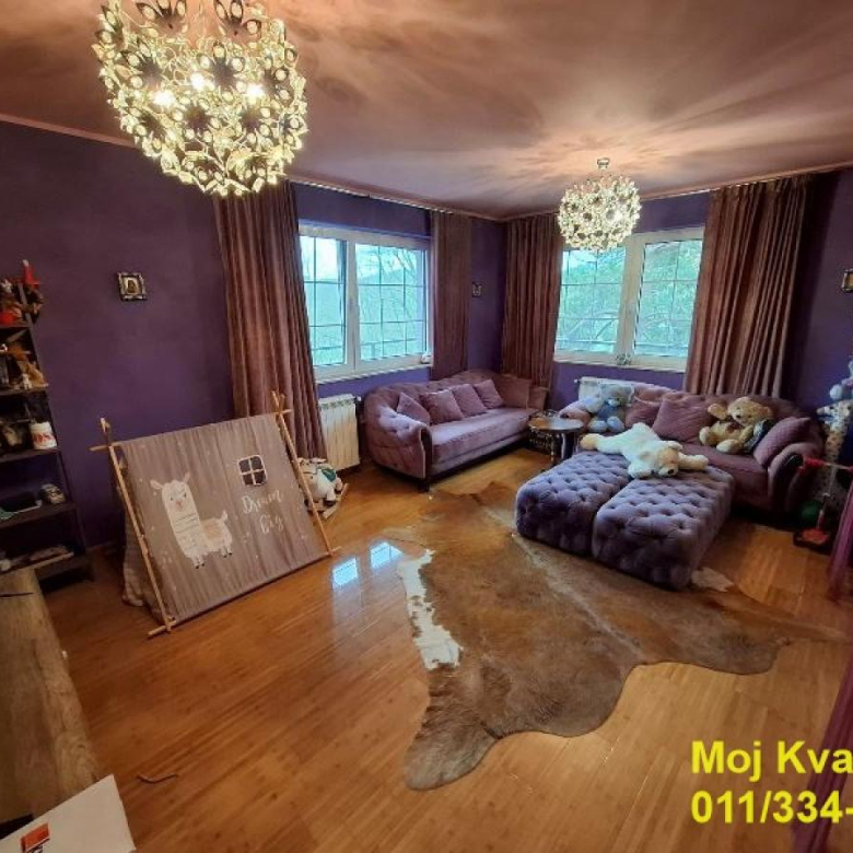 Kuća Prodaja Beograd Sremčica 300 m2