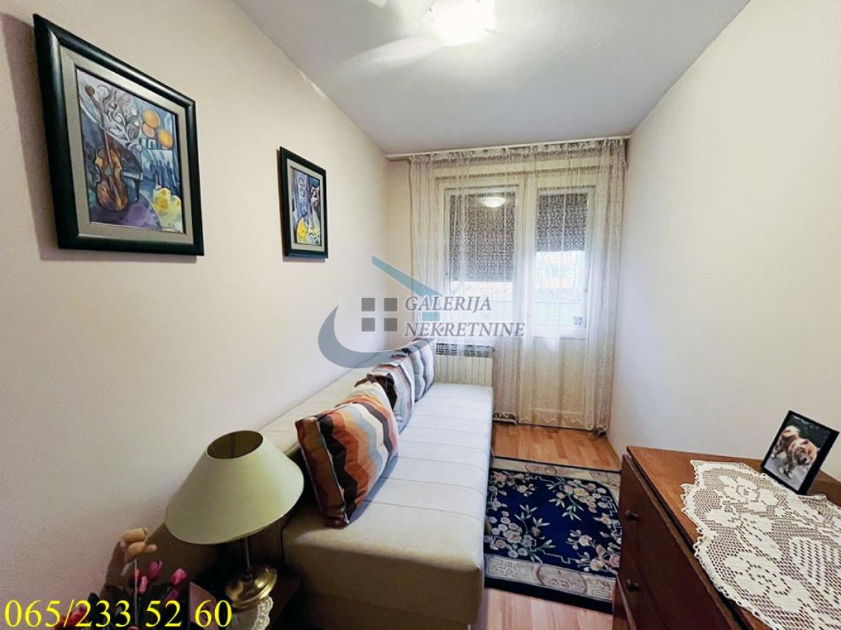 Stan Prodaja Beograd Karaburma 135 m2