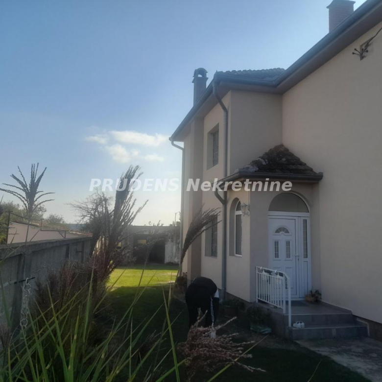 Kuća Prodaja Beograd Dobanovci 165 m2