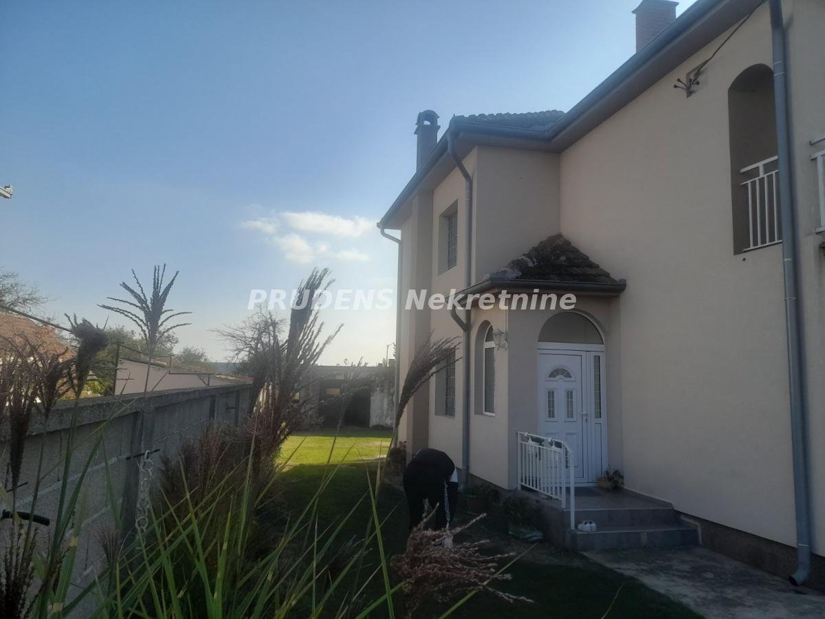 Kuća Prodaja Beograd Kuća Prodaja Beograd Dobanovci 165 m2