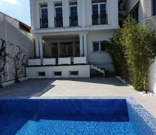 Kuća Izdavanje Beograd Golf Naselje 500 m2
