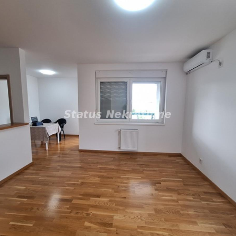 Stan Izdavanje Novi Sad  67 m2