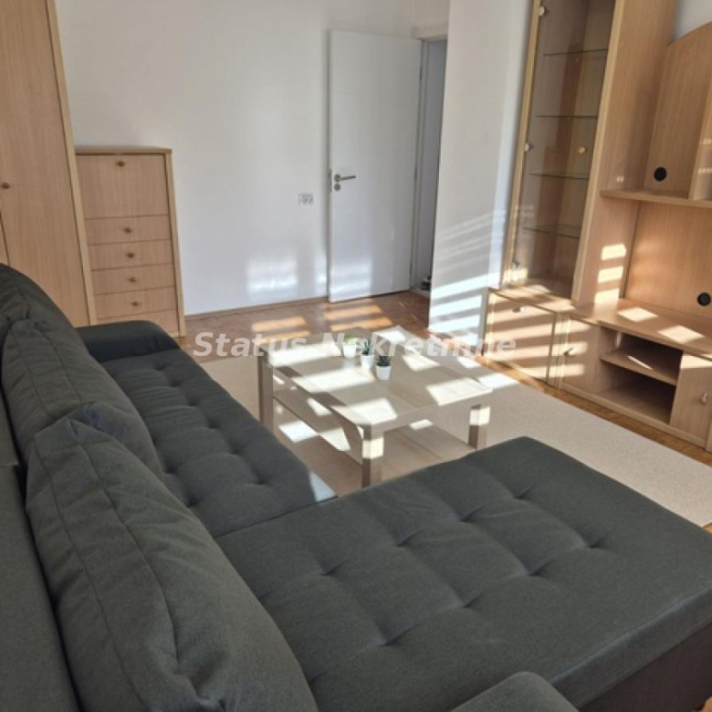 Stan Izdavanje Novi Sad  60 m2