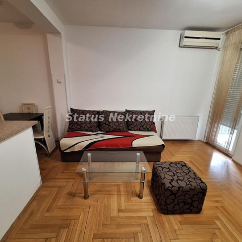 Stan Izdavanje Novi Sad  42 m2