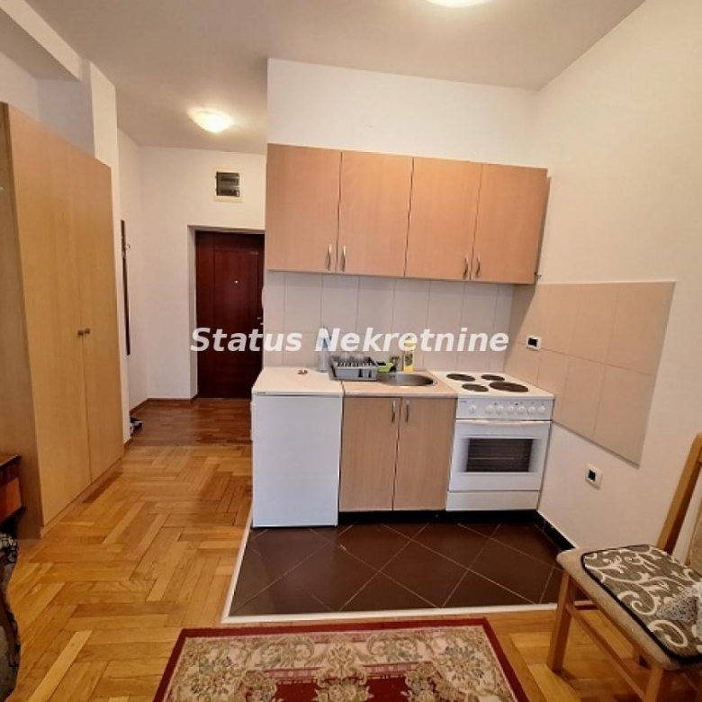 Stan Izdavanje Novi Sad  25 m2