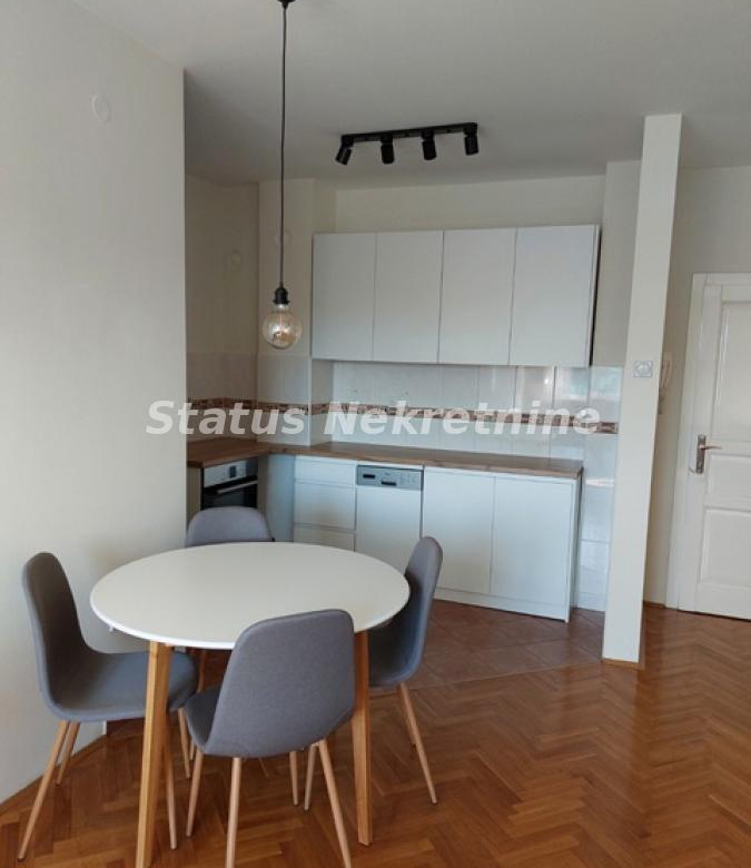 Stan Izdavanje Novi Sad  43 m2
