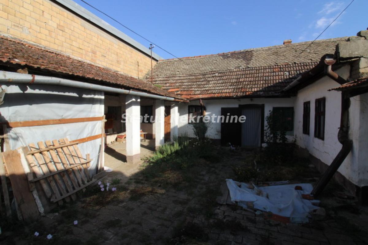 Kuća Prodaja Bačka Topola  111 m2