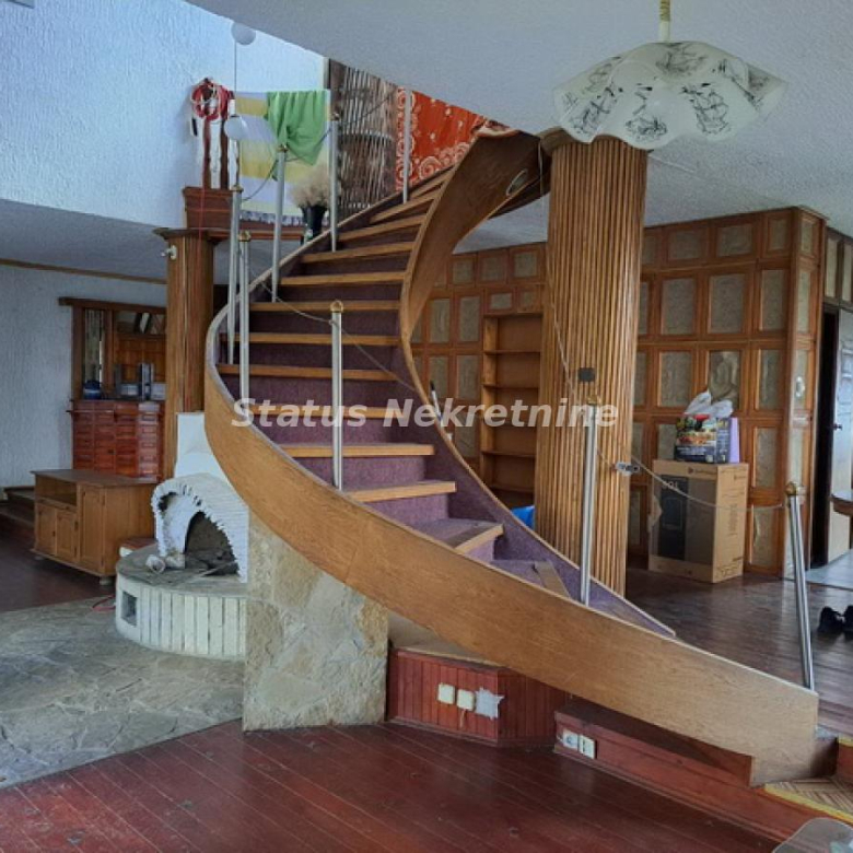 Kuća Prodaja Bačka Topola  465 m2