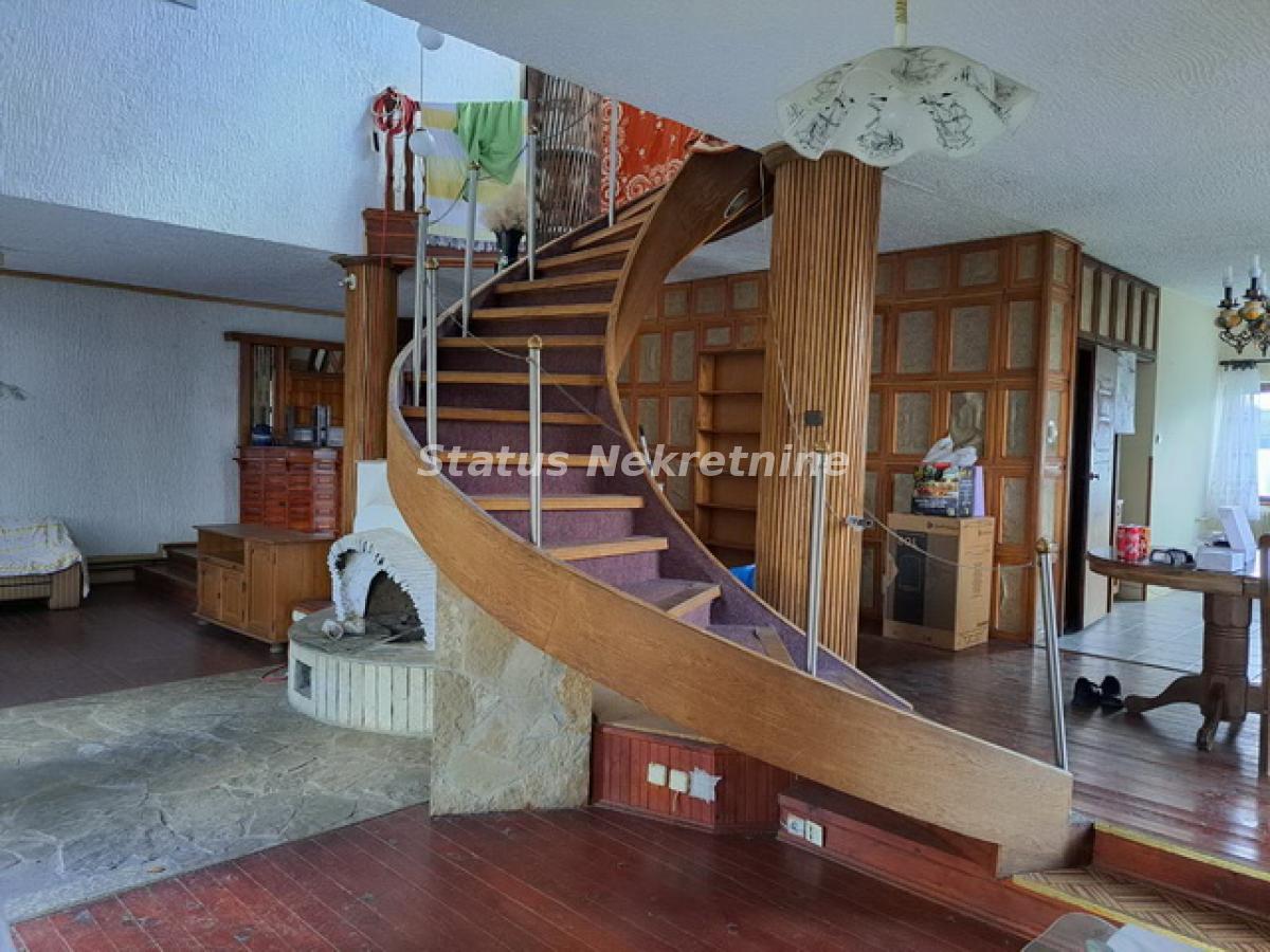 Kuća Prodaja Bačka Topola  465 m2