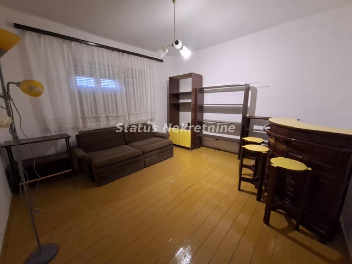 Kuća Prodaja Mali Iđoš  257 m2