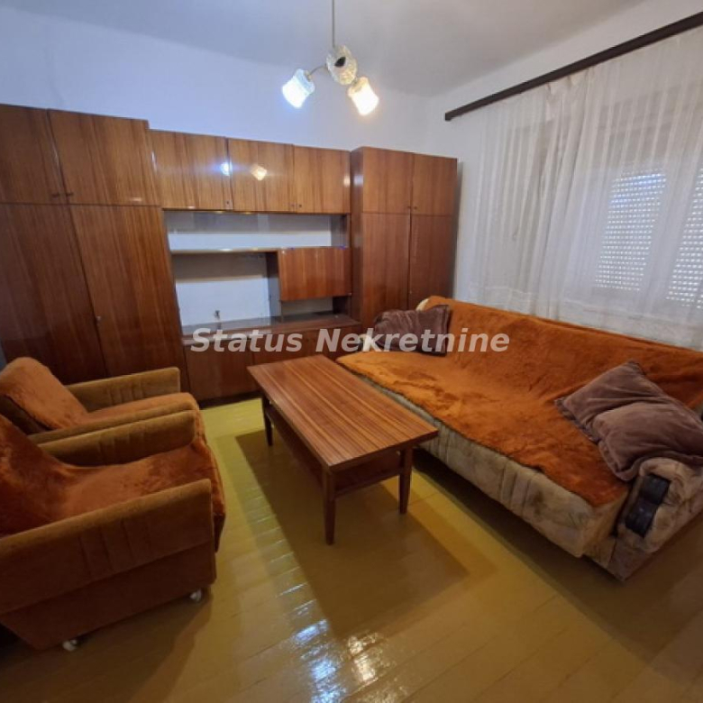 Kuća Prodaja Mali Iđoš  257 m2