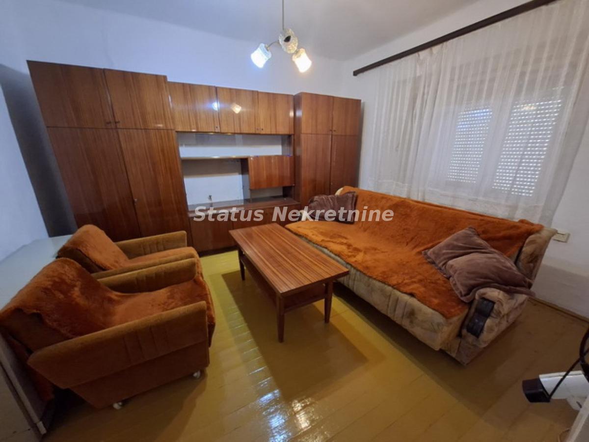 Kuća Prodaja Mali Iđoš  257 m2