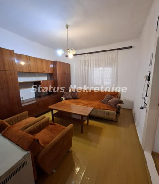 Kuća Prodaja Mali Iđoš  257 m2