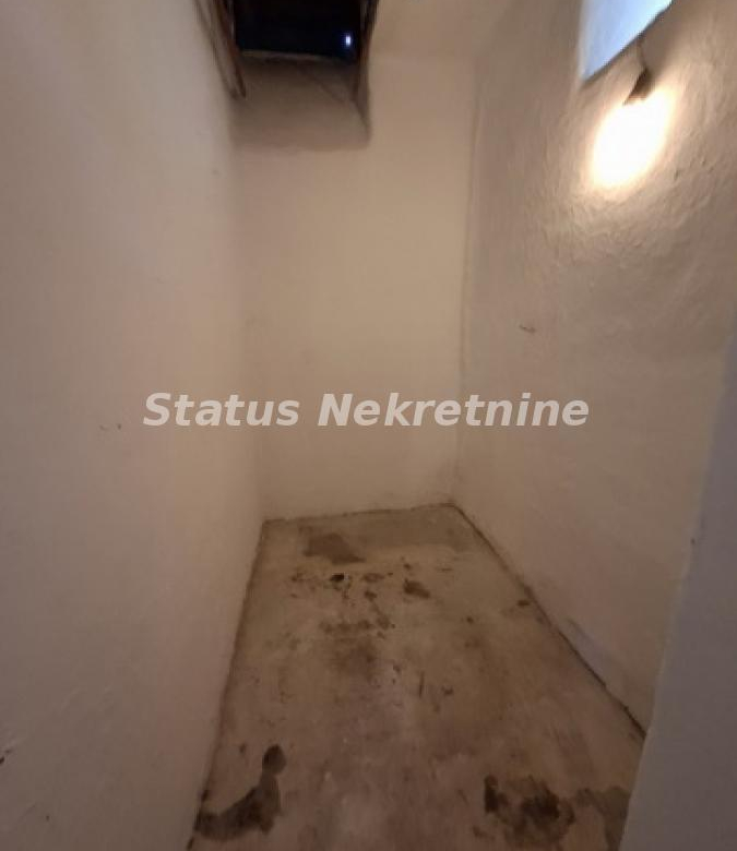 Kuća Prodaja Mali Iđoš  257 m2