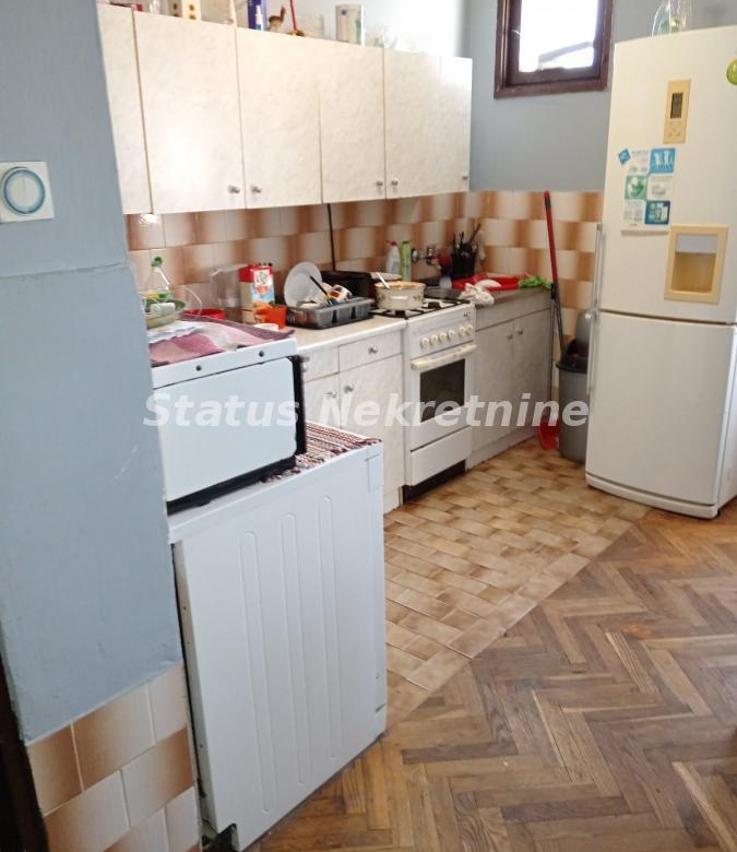 Kuća Prodaja Mali Iđoš Lovćenac 268 m2