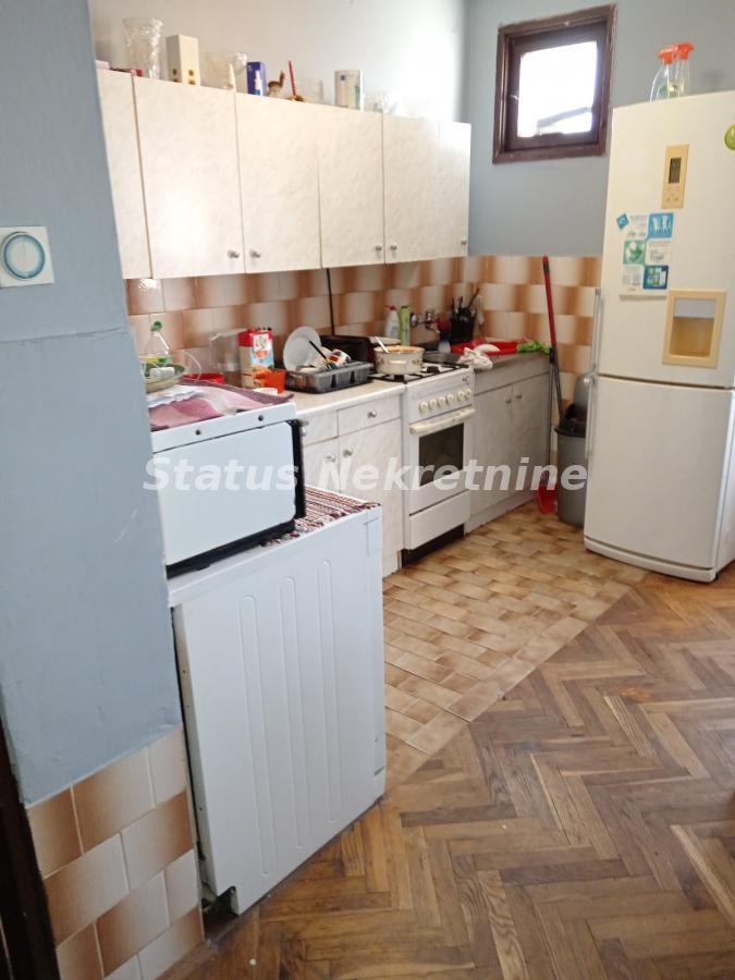 Kuća Prodaja Mali Iđoš Lovćenac 268 m2