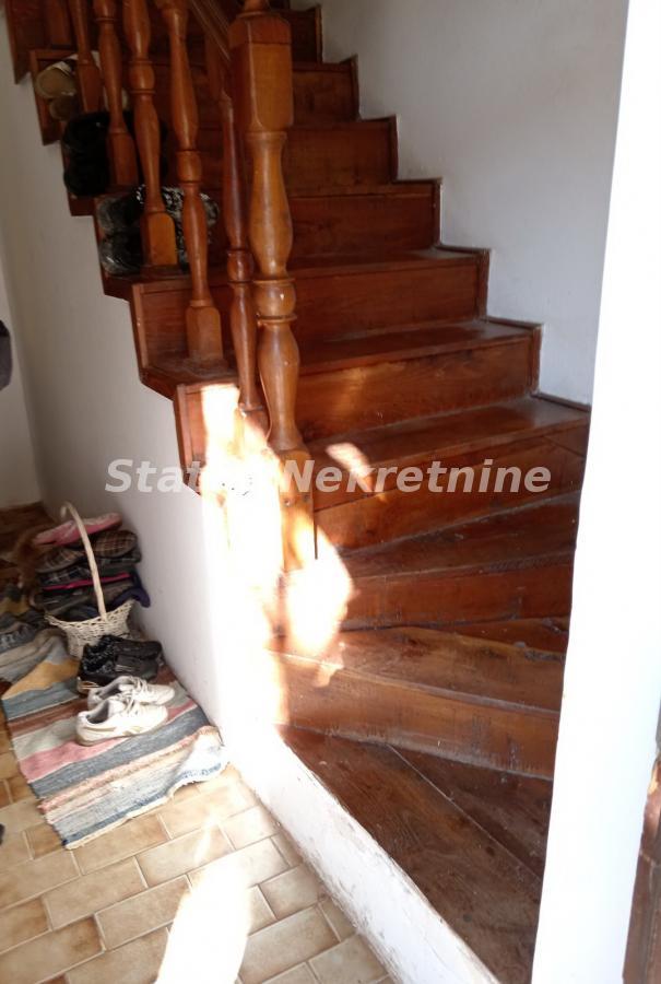 Kuća Prodaja Mali Iđoš Lovćenac 268 m2