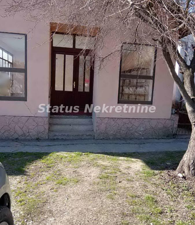Kuća Prodaja Mali Iđoš Lovćenac 268 m2