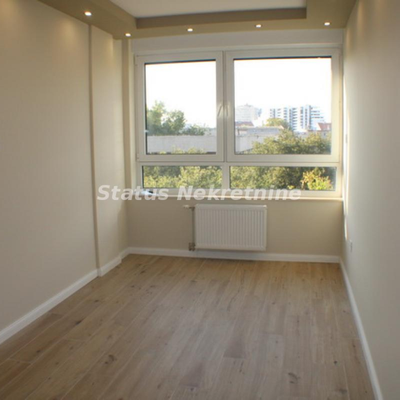 Stan Izdavanje Novi Sad  101 m2