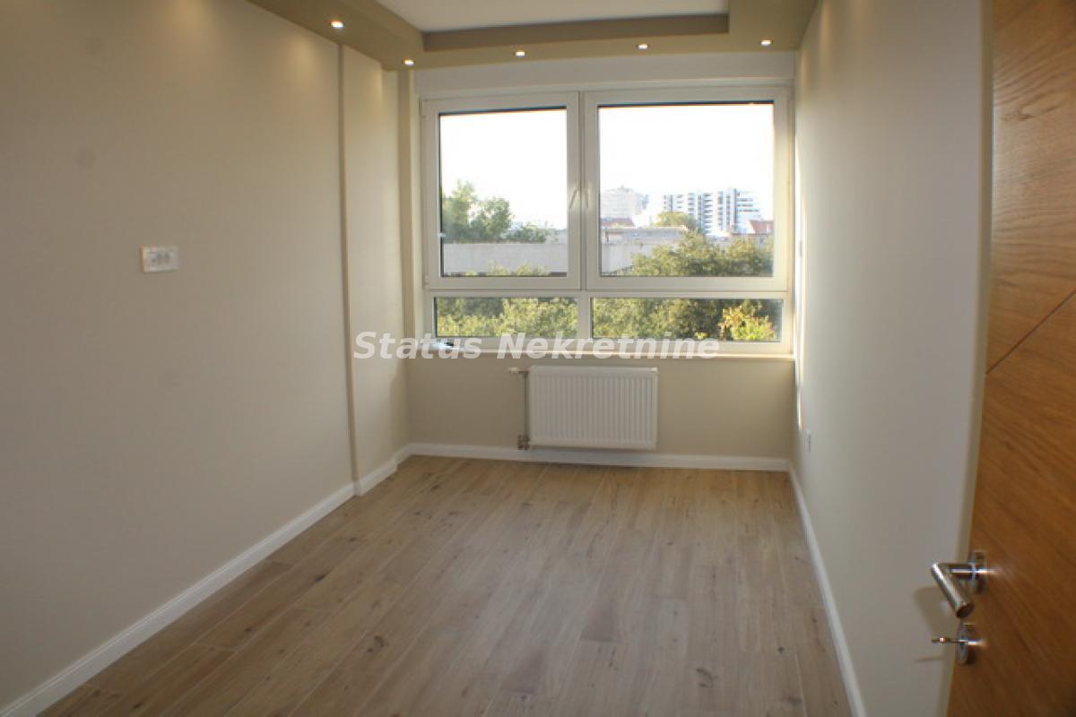 Stan Izdavanje Novi Sad  101 m2