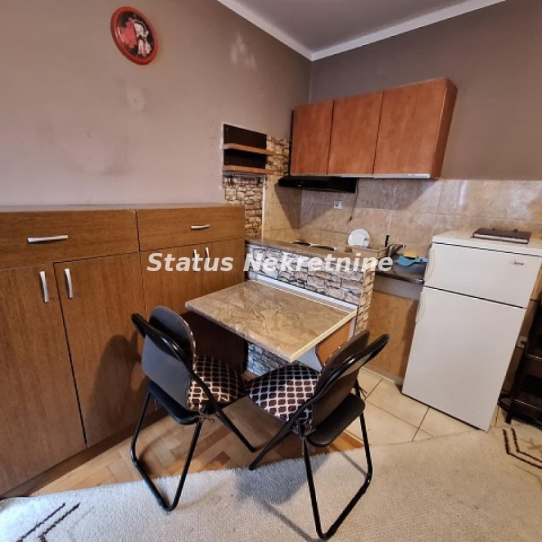 Stan Izdavanje Novi Sad  25 m2