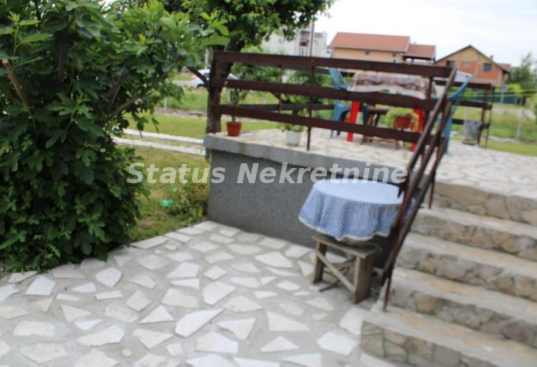 Kuća Prodaja Novi Sad  242 m2