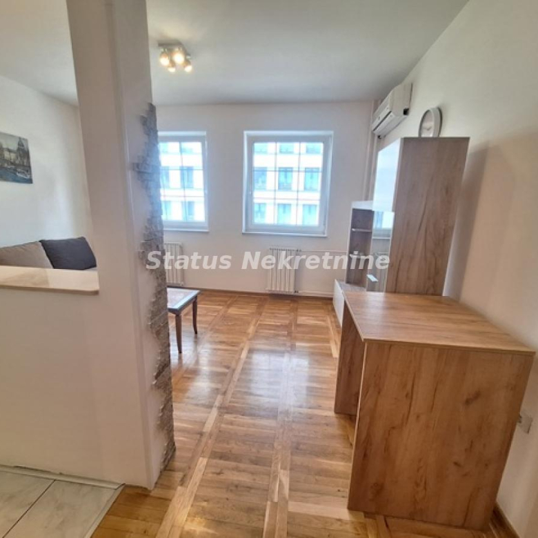 Stan Izdavanje Novi Sad  26 m2