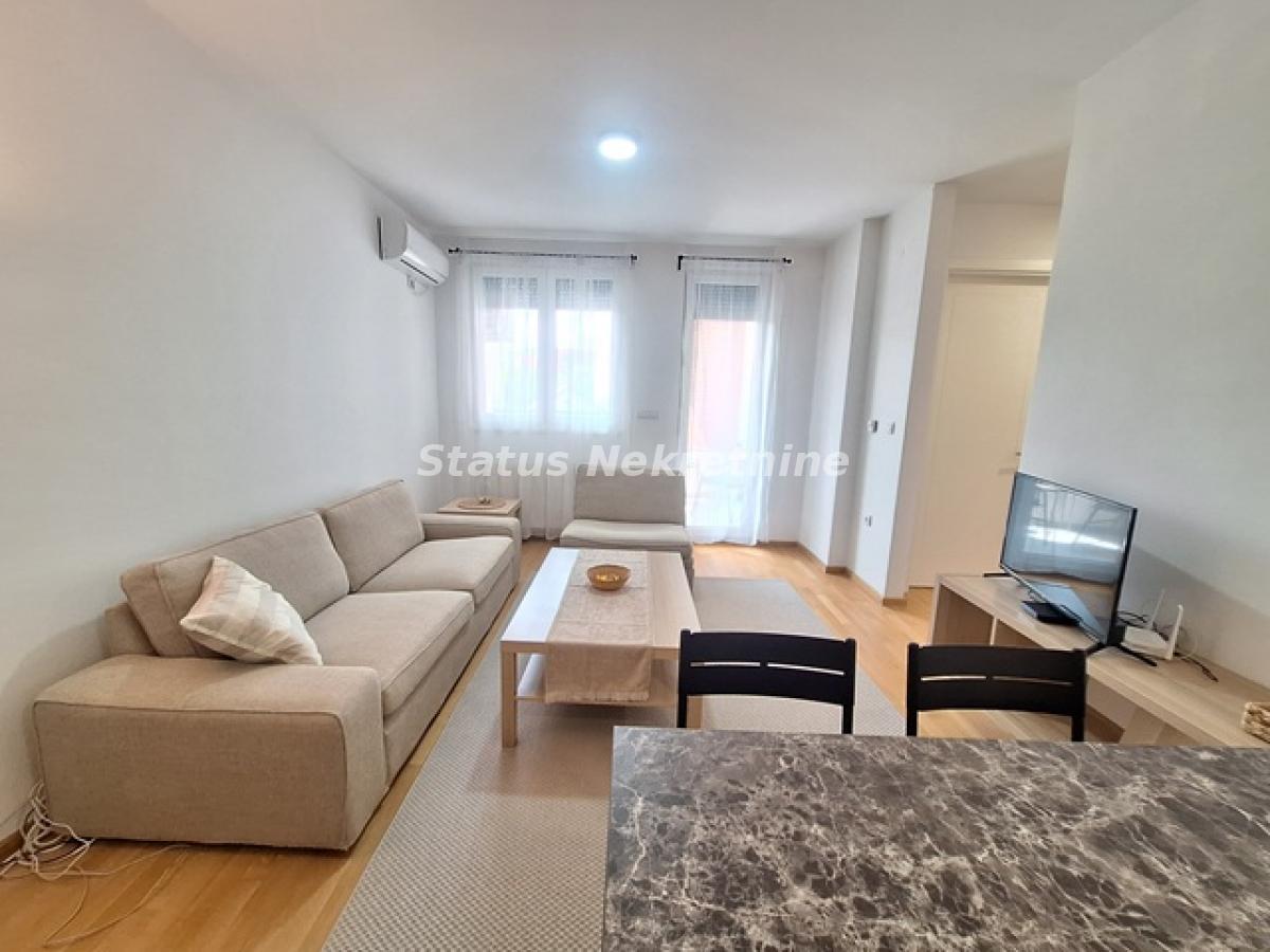 Stan Izdavanje Novi Sad  46 m2