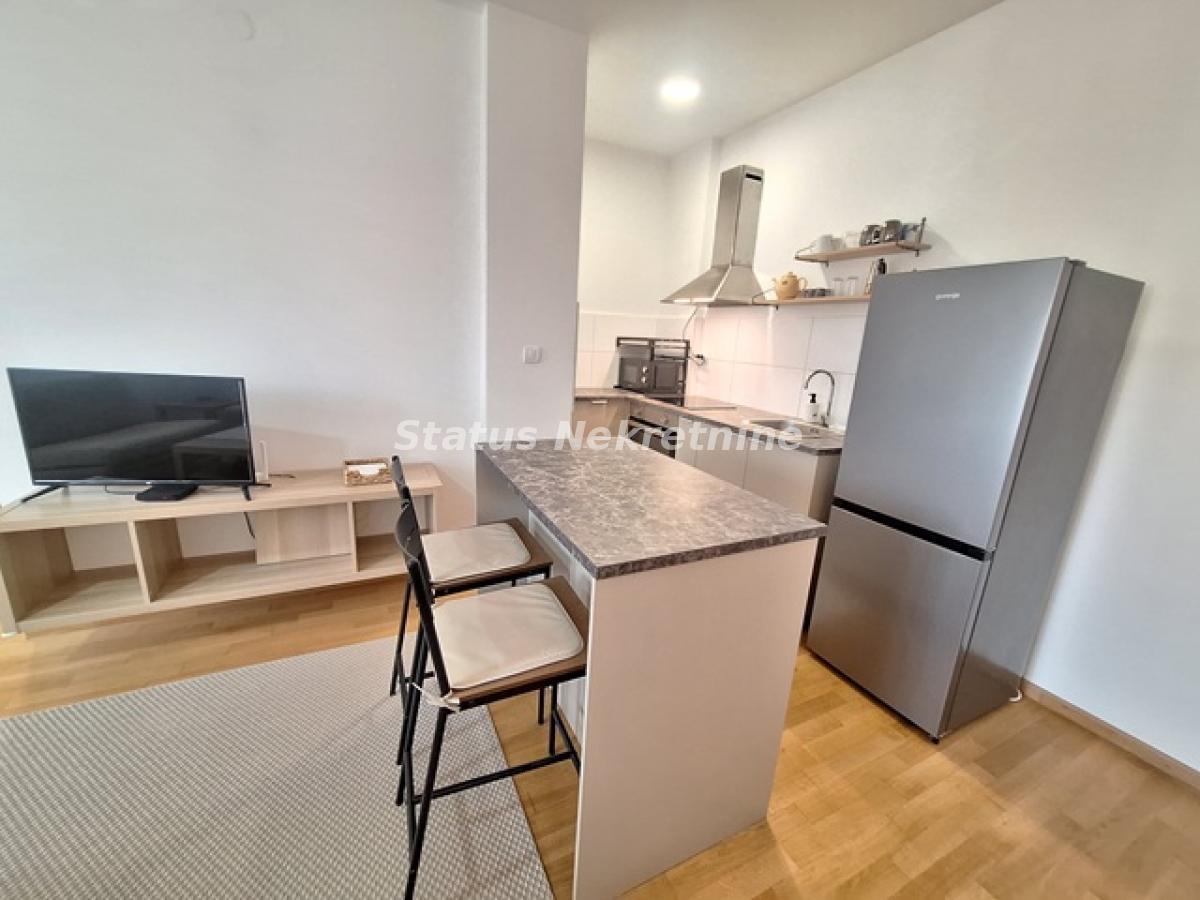 Stan Izdavanje Novi Sad  46 m2