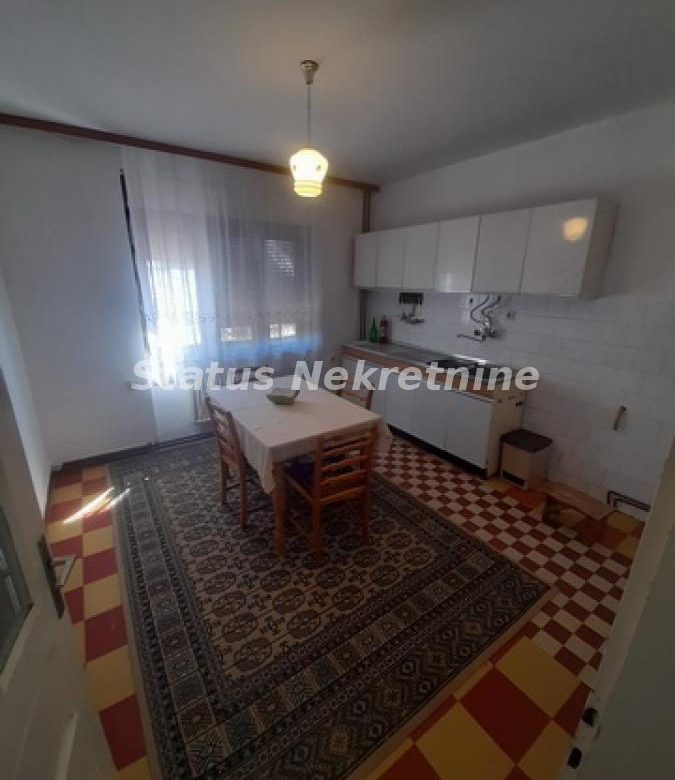 Stan Izdavanje Novi Sad  85 m2
