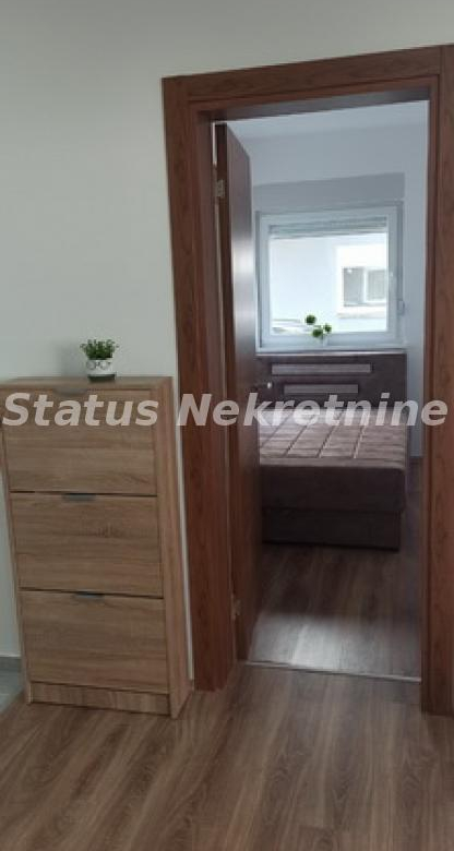 Stan Izdavanje Novi Sad  29 m2