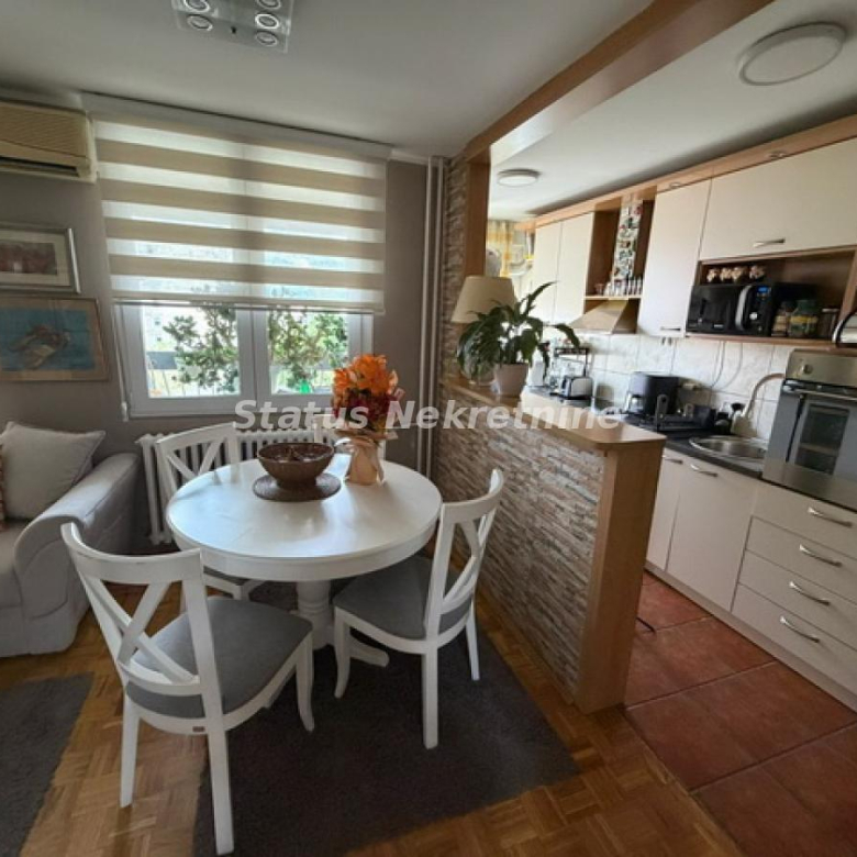 Stan Prodaja Novi Sad  76 m2