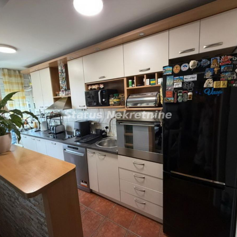 Stan Prodaja Novi Sad  76 m2