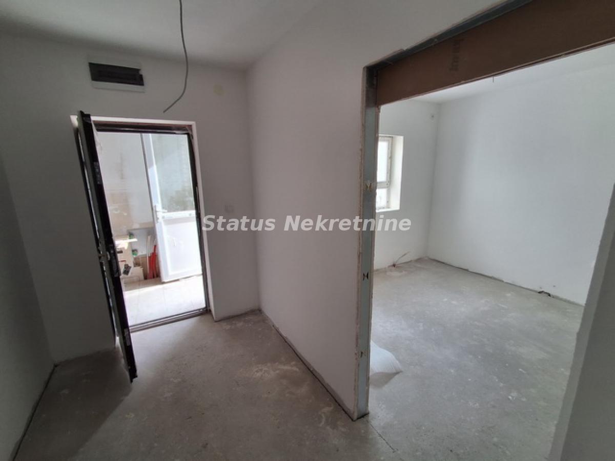 Stan Prodaja Novi Sad  28 m2