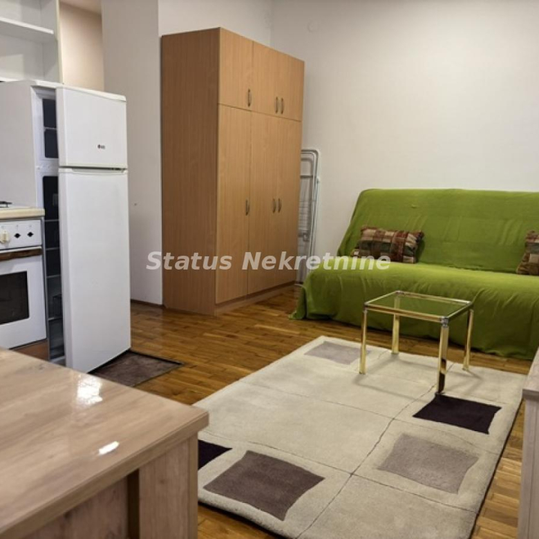 Stan Izdavanje Novi Sad  25 m2