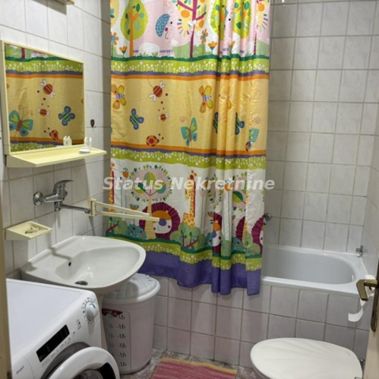 Stan Izdavanje Novi Sad  25 m2